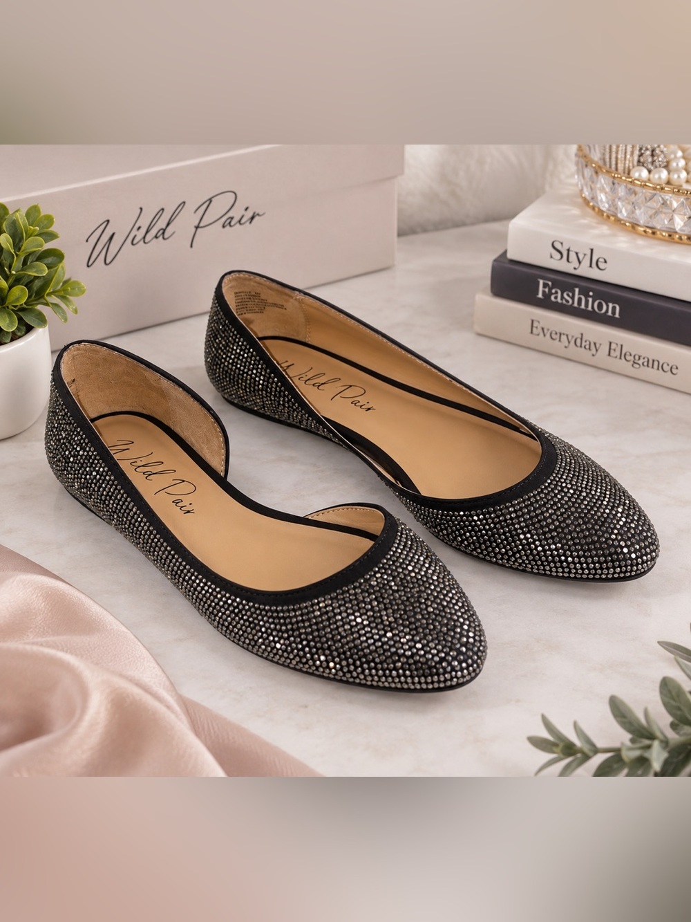 Wild Pair Mabel2 Pewter flats size 6M